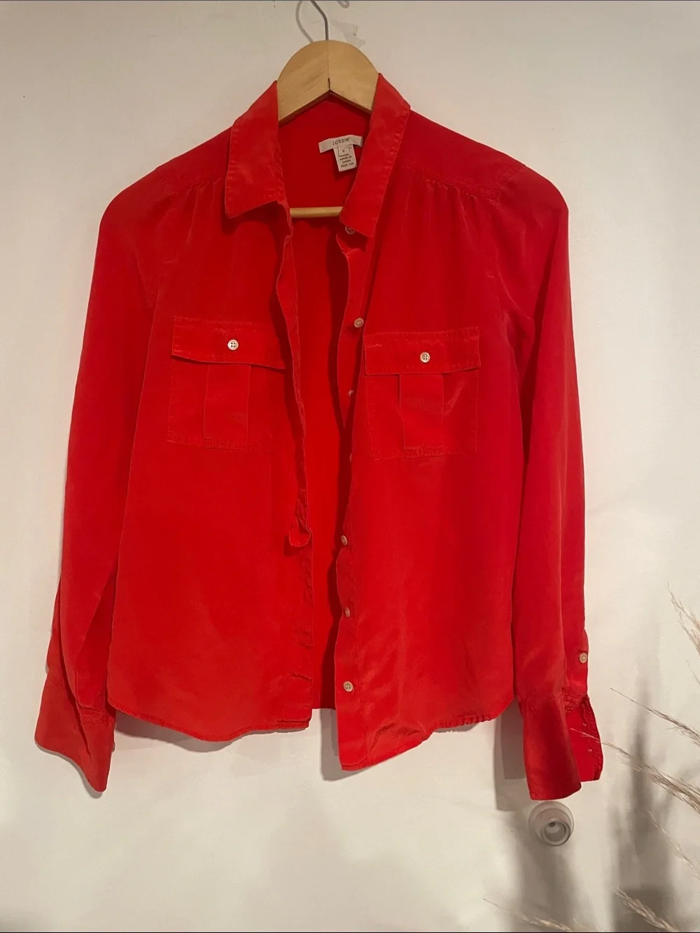 J. Crew Vibrant Red 100% Silk Button-Down Shirt Sz 8 B135